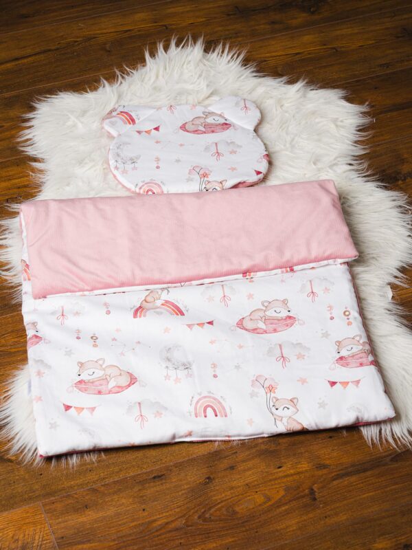 Kołderka i podusia do wózka Senne liski